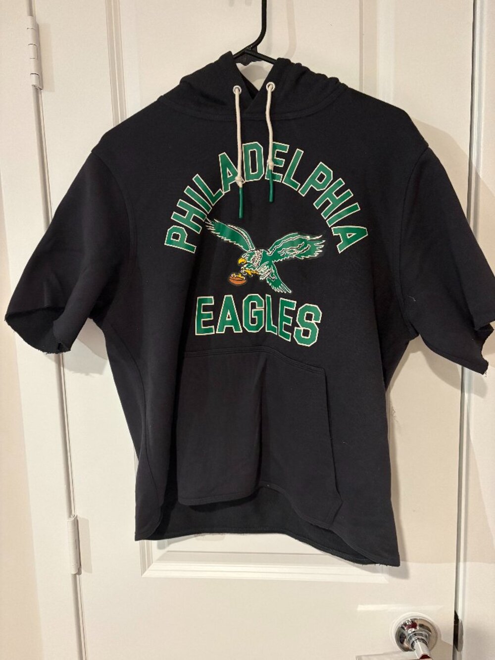 Men's Nike Philadelphia Eagles Black Short Sleeved Sweatshirt Size M